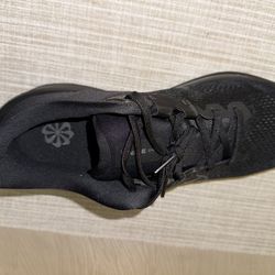 Nike Men Quest 6 Size 12