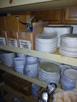 Plates. ALL DIFFERENT SIZES