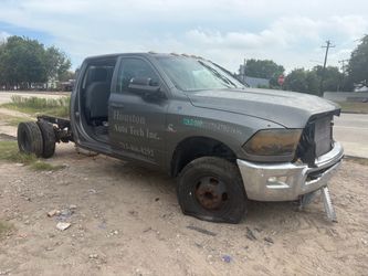 2013 Dodge Ram3500 6.7L Turbo Diesel For Parts