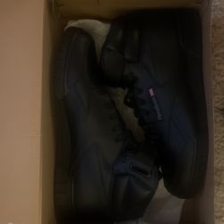 Brand New Reebok Classic Size 11