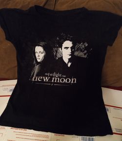 VTG The Twilight Saga 2000s Baby Tee Black T-Shirt Size A S-M or J XXL 18.5 x 23