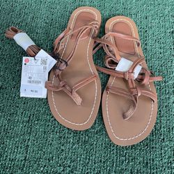 Zara String Up’s (women) Size 6 