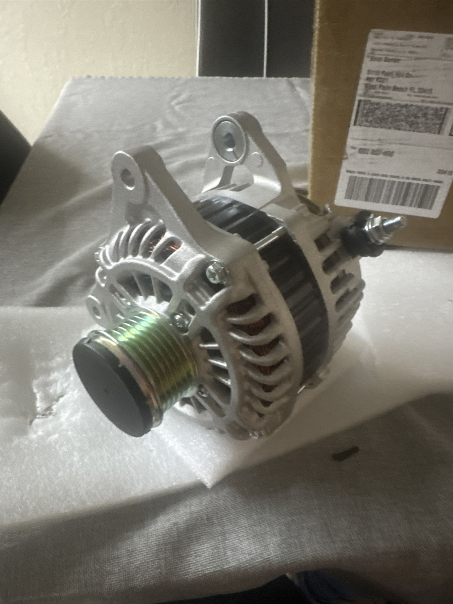 Alternador nuevo Toyota Corolla / Camry / Prius C (3 pines Smart Alternator)