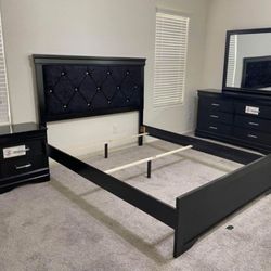 Amalia Black Panel Bedroom Set