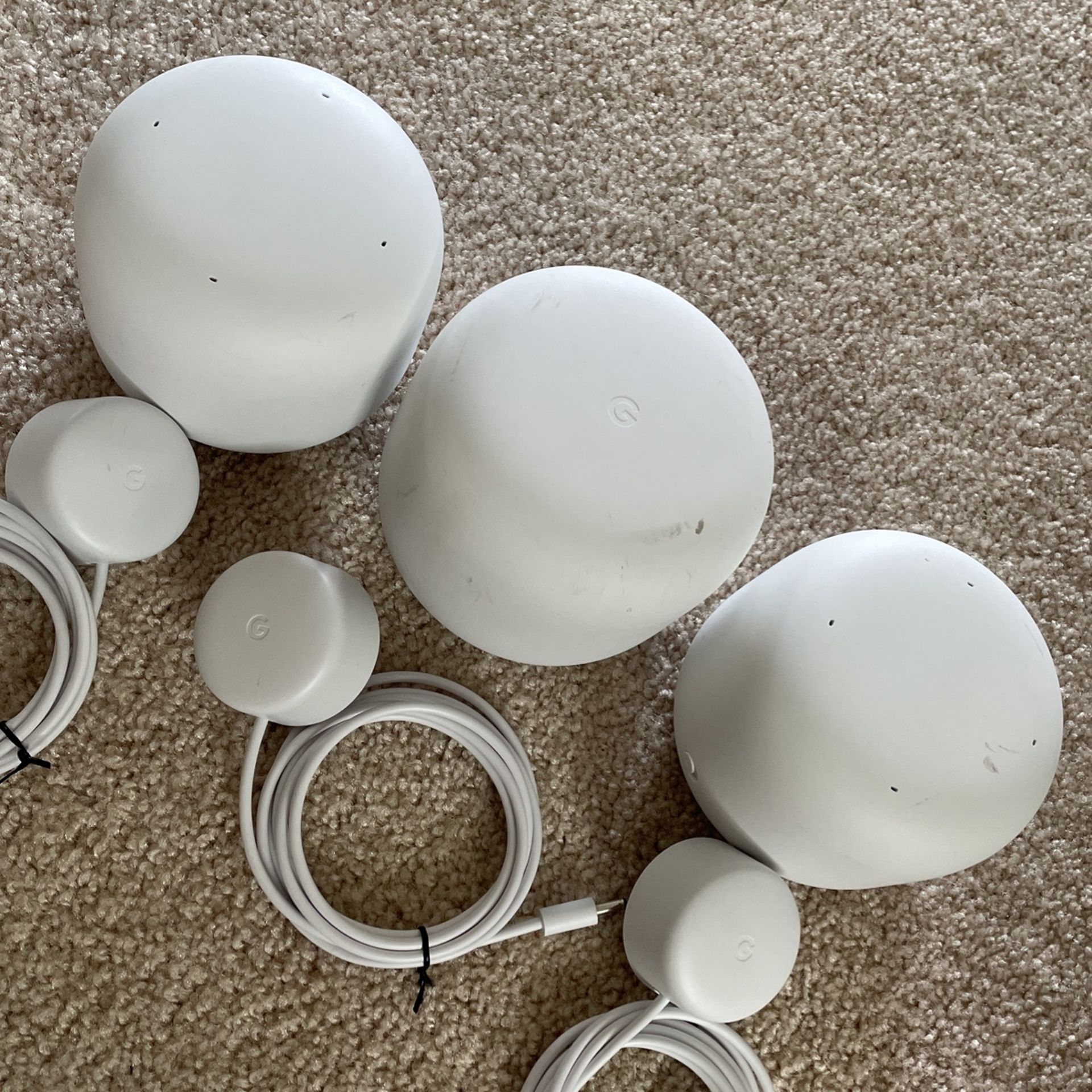 Google Nest WiFi 3 Pack, 1 Router ,2 Extender