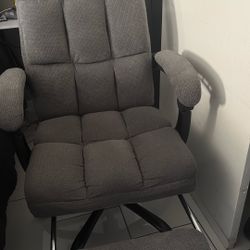 High-Back Executive Office Chair, Desk Chair with Retractable Footrest and Padded Armrest for Home, Office, Gray