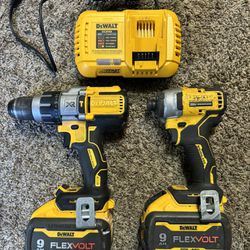 DeWalt Drills Battery’s Fast Charger And Bag