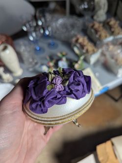Vintage jewelry keepsake box