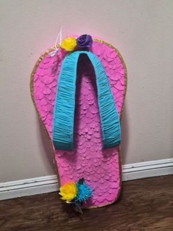 Sandals piñata