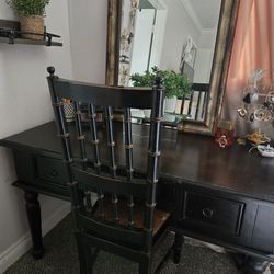 Desk W/ Chair & Mirror 
