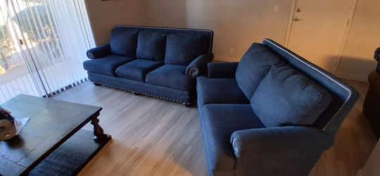 Really nice lazy boy couch set