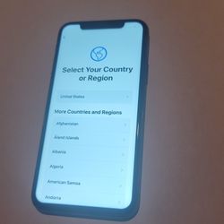 Unlocked IPhone XS 64gb 