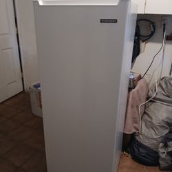 Thomson 6.5 cu. ft. Upright Freezer