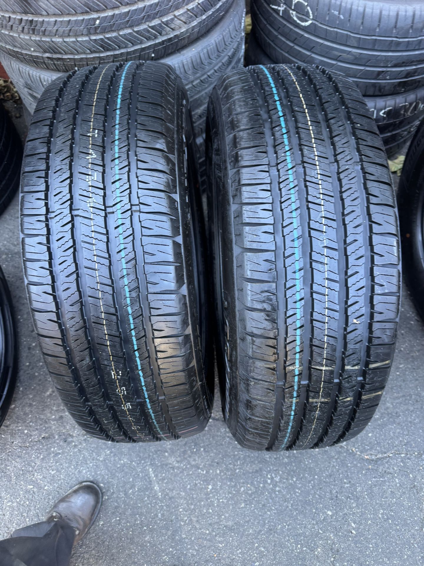 I Have 2 Tires 255-60-20 Nexen 99% Tread Life $250 For Both Mounted And Balanced 