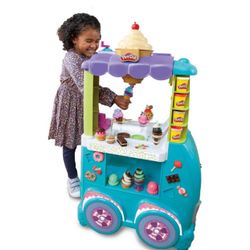 Play-Doh Kitchen Creations Ultimate Ice Cream Toy Truck Playset