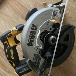 20v Dewalt Circular Saw Tool New