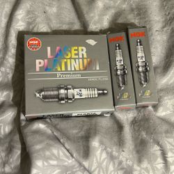 NGK Laser Platinum Premium Spark Plugs (Set Of 6 )