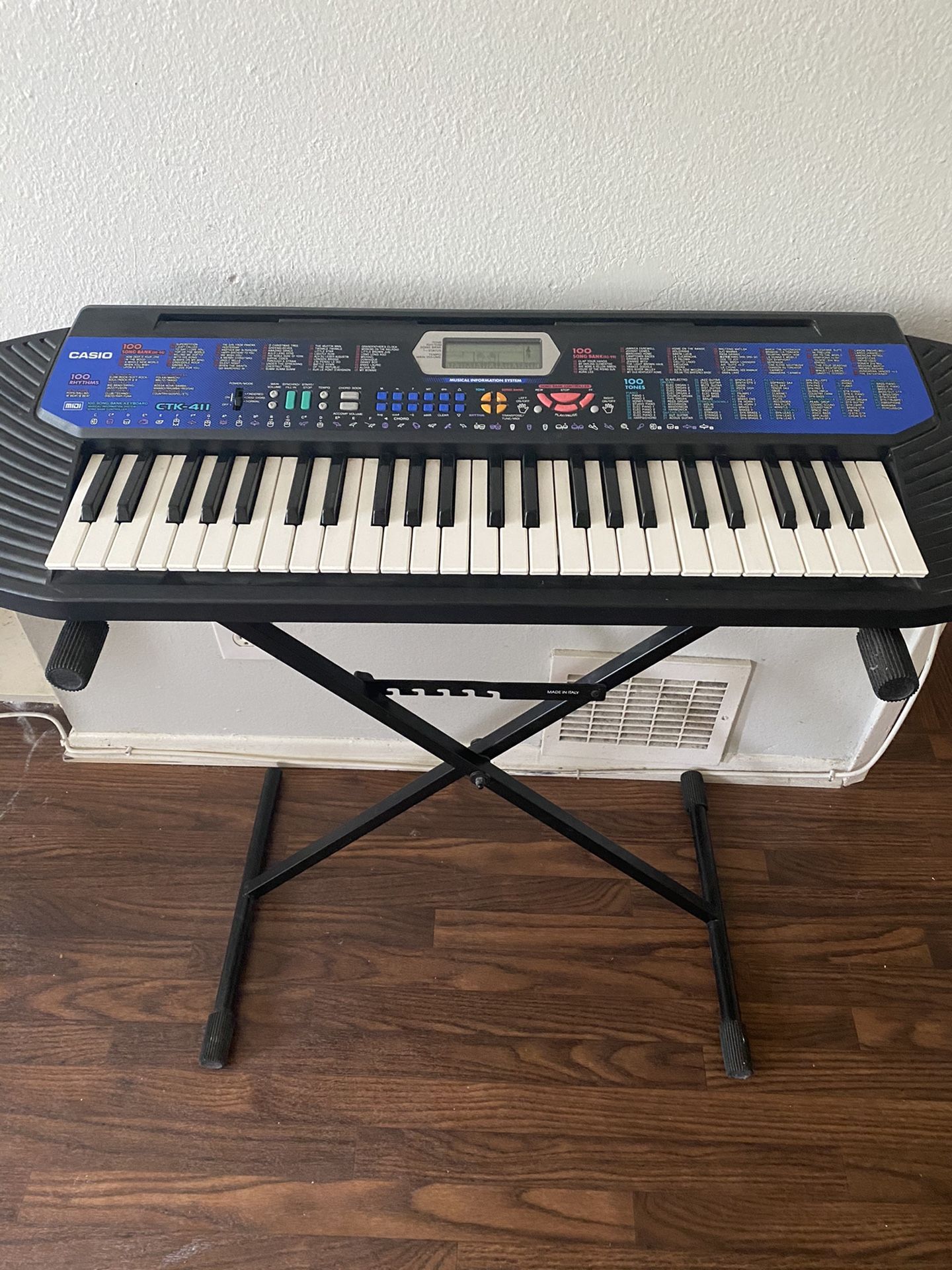 Casio electronic portable keyboard