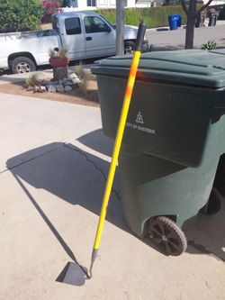 NEW HOE/FIBER GLASS HANDLE