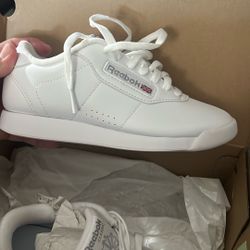 Reebok Shoes Size 5