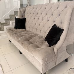 Sofa in excellent shape, custom-made