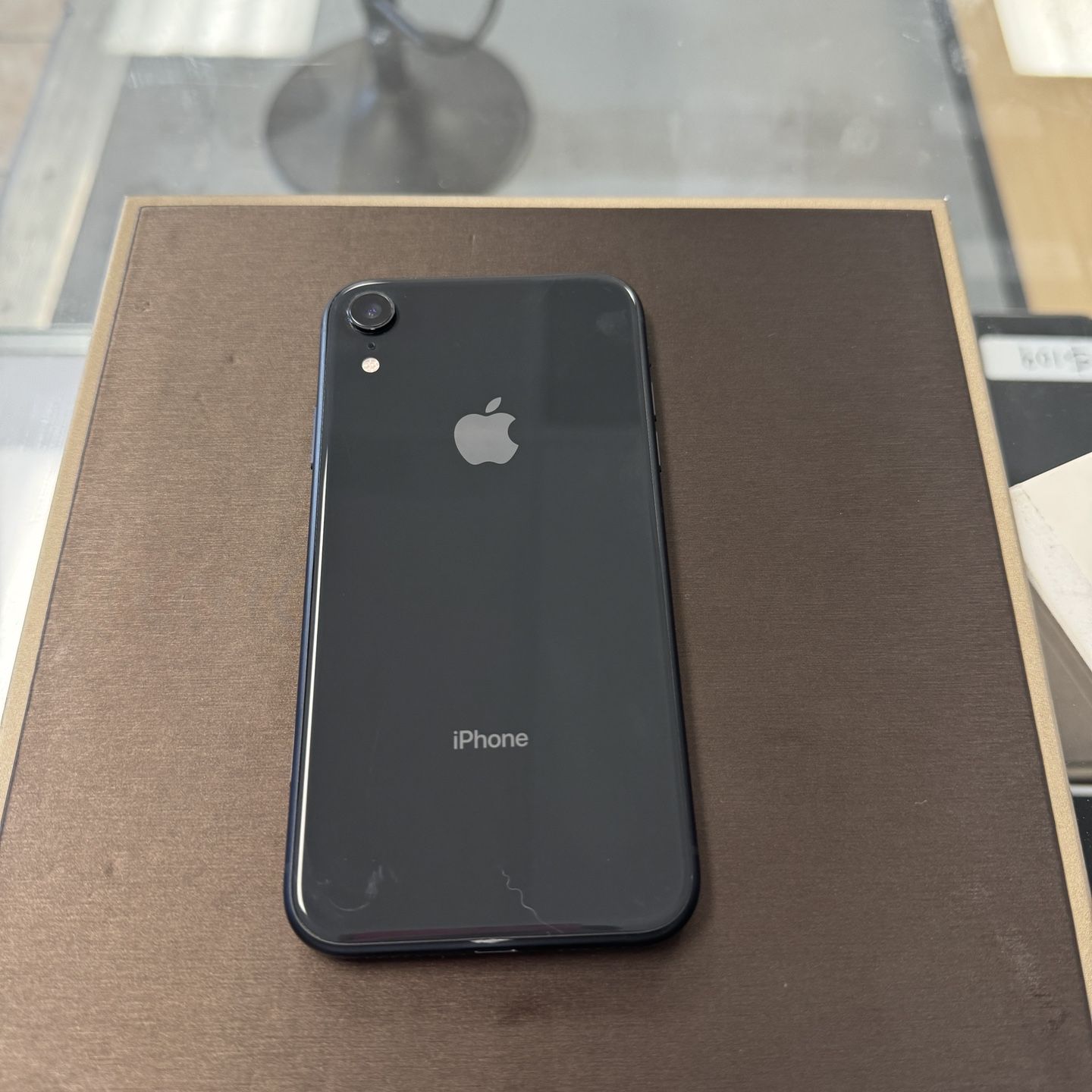 iPhone XR Black 64 GB au（取引中） Open Box APPLE IPHONE XR 64GB TRACFONE/STRAIGHTTALK MYLH2LL/A