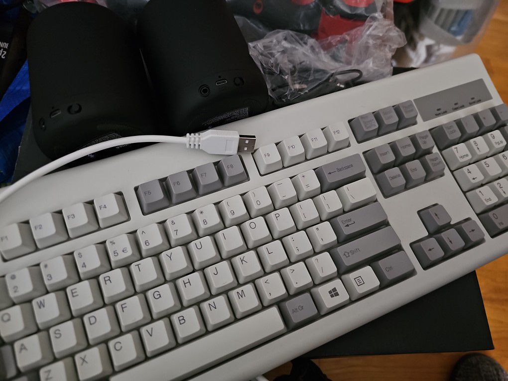 Classic Retro USB Gray/White Keyboard (Classic Look, Modern Use) + 2 Bluetooth Speakers  w/ Charging Wires 