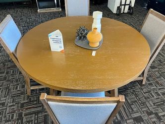 5 PIECE DINING TABLE SET / WE DELIVER 