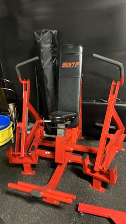 Chest press machine