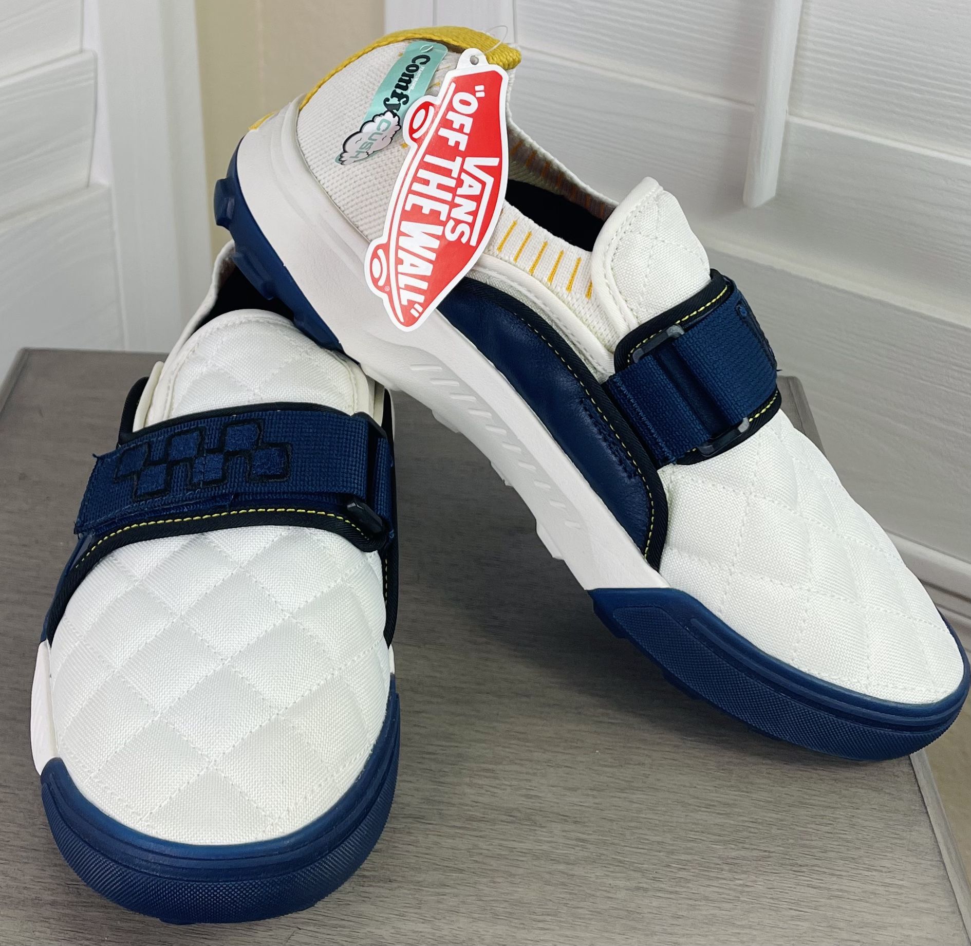 Vans ComfyCush Varsity Coast CC Marshmallow/Dress Blues Slip  display picture 1