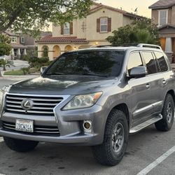 2013 Lexus LX570