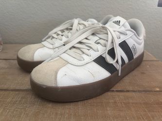 Adidas women’s 7.5