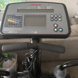 Life fitness Eliptical 