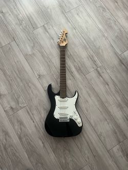 Peavey Electric Guitar Black Stratocaster Style