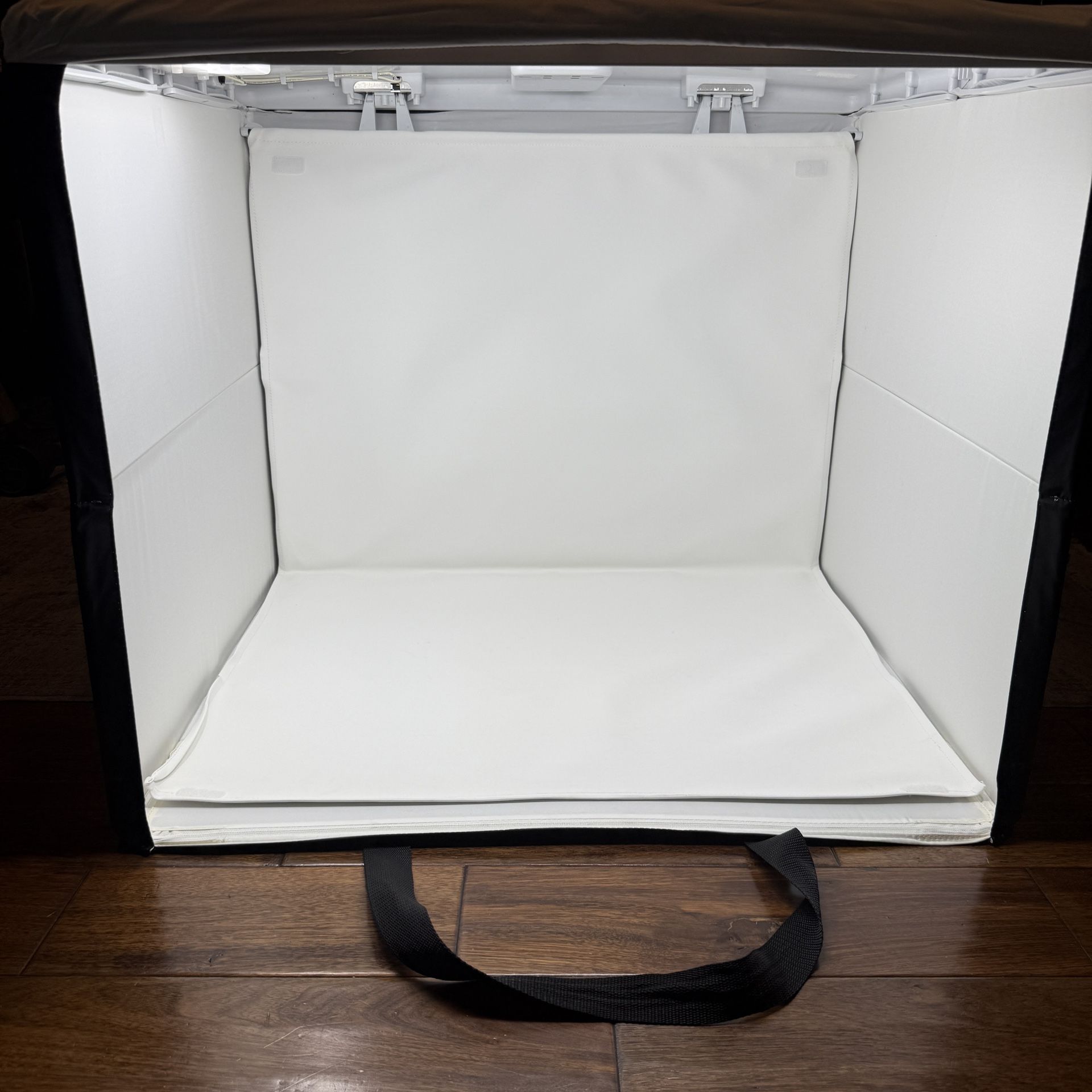 Amazon Essentials Light Studio Box