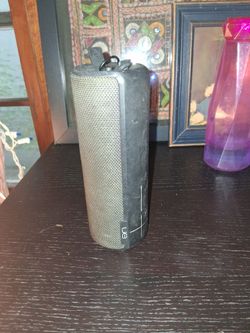 Ultimate Ears Bluetooth speaker