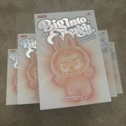 Big Into Energy Labubus 