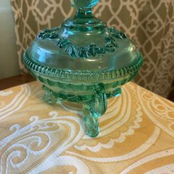 Vintage Viking Dalzell Covered Candy Dish Glass with Dolphin Feet and Sea Shell Topper Green