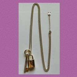 Brand New Victoria’s Secret Key and Lock Pendant Necklace
