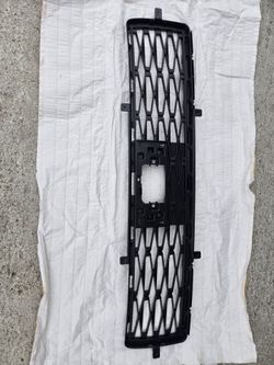 2021-2022-2023 toyota 4runner front bumper lower grille oem