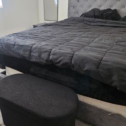 OTTOMAN BLACK ! Spacious! Foldable Has A Lid Organizer 