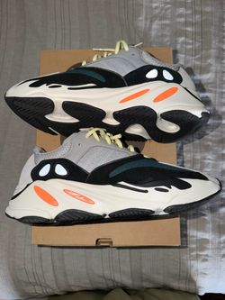 YEEZY 700 Wave Runner SZ11