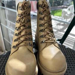Mudd Boots - Style Marcus - Size 7.5 Women’s