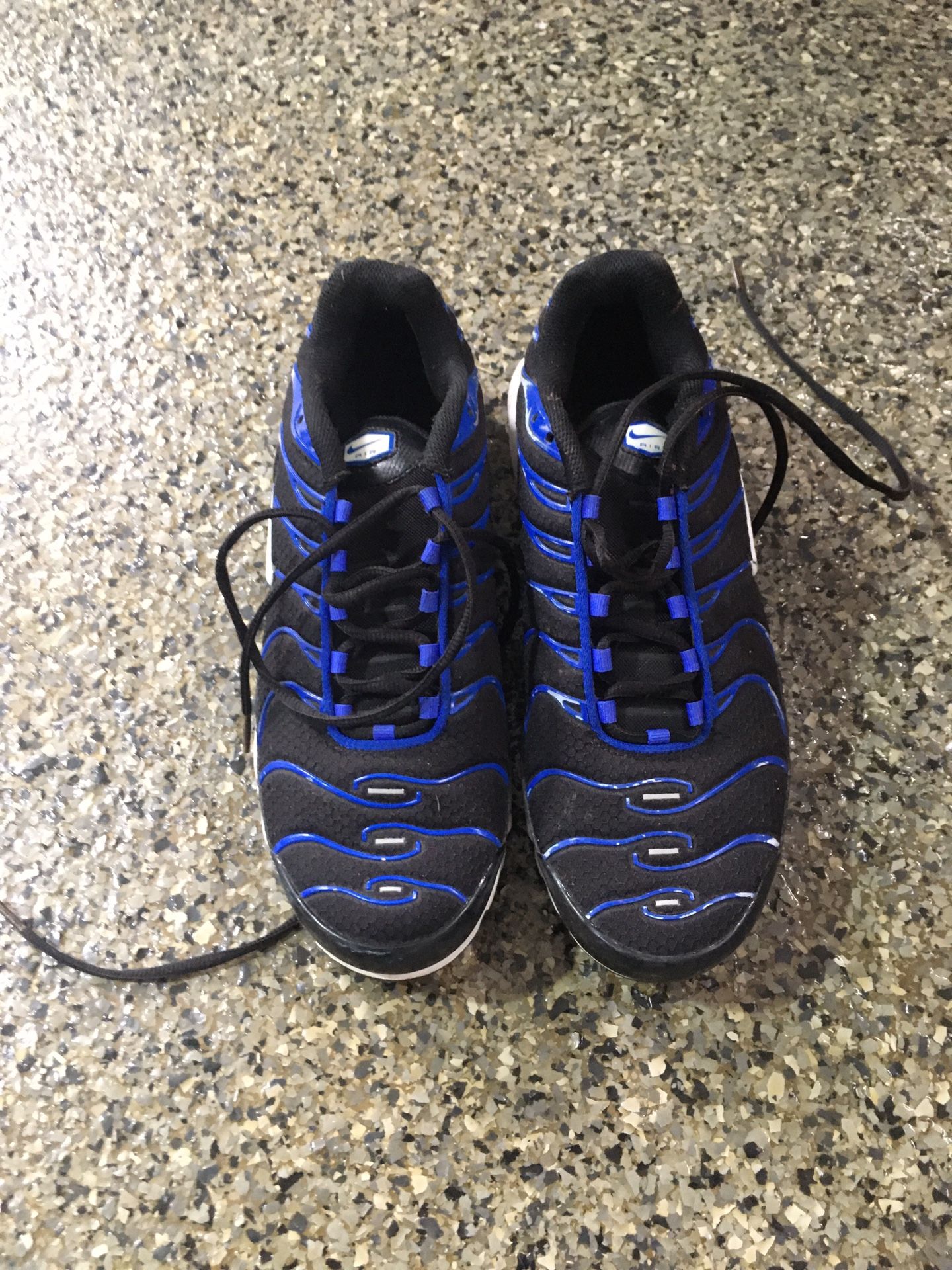nike shoes air max plus size 9