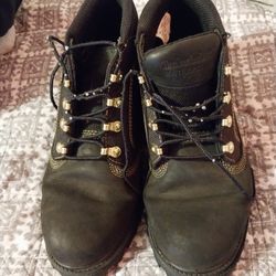 Ladys Timberland Size 8m 45 Dollars 