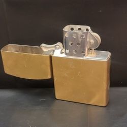 Large Novelty Lighter -  Needs Fuel -

