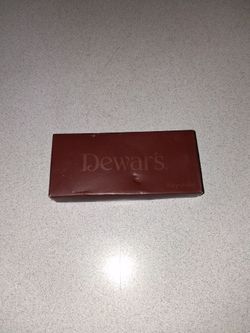 VINTAGE DEWAR'S SCOTCH WHISKY KEYCHAIN NEW IN CASE