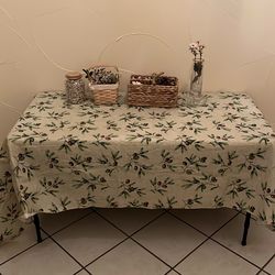 Decorative spring table