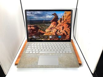 Microsoft Surface Laptop 2 Core i7-8650u 2.11Ghz 8GB 256GB Touchscreen