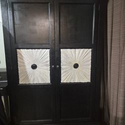 Black & White Wardrobe